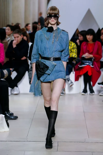 Look 44